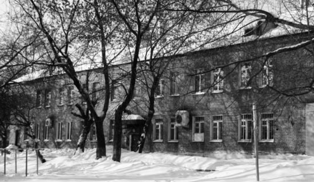 Ул. Воровского, 118. Общежитие Ижевского механического завода. 1955 г.